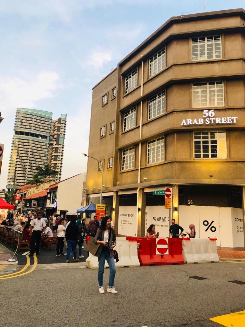 Met A Space Pod At Arab Street Singapura Exterior foto