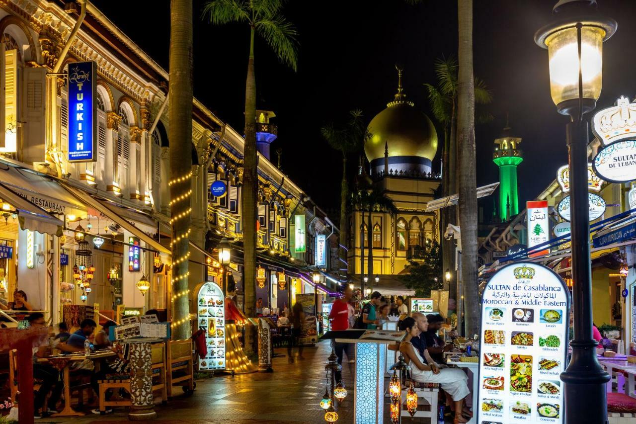 Met A Space Pod At Arab Street Singapura Exterior foto